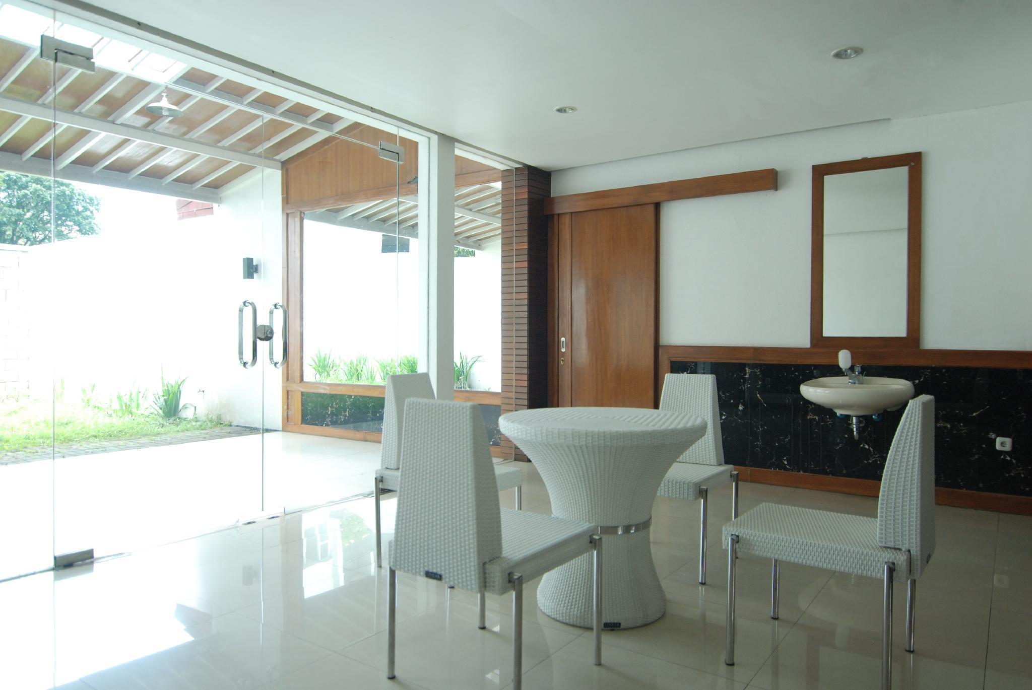 Oyo 229 Hi Quality Hotell Bandung Eksteriør bilde